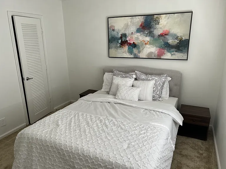 Banyan Club Apartments — Photo 13