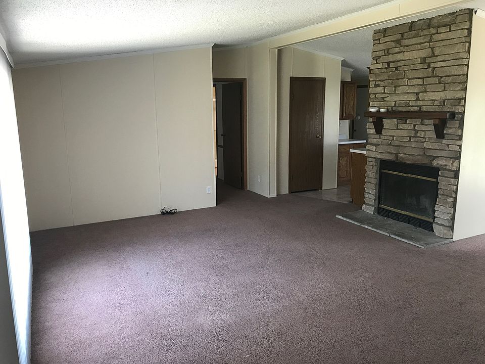 1st image of 271 Elkhound Ct