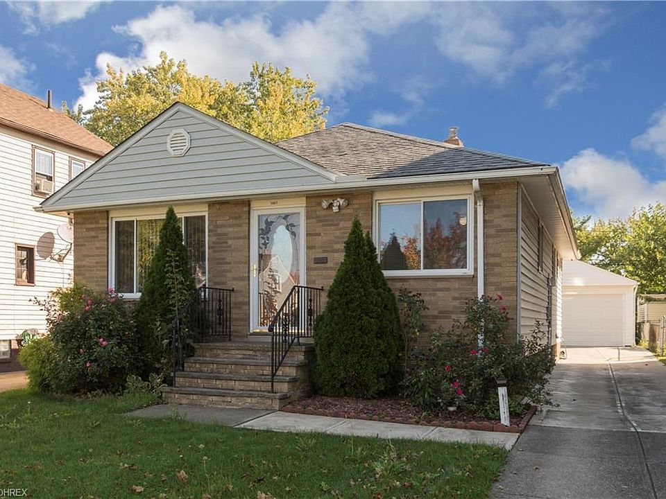 1st image of 3867 W 136th St