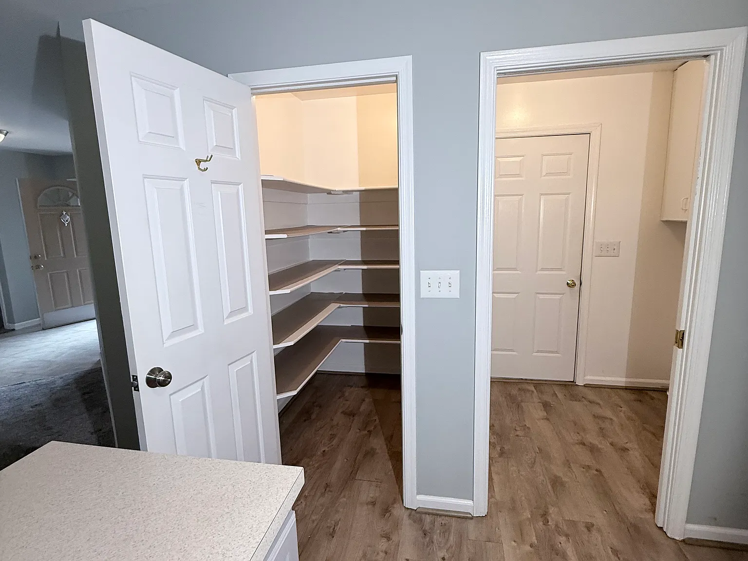 3 bed, $1,600 — Photo 4