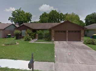 906 Edgebrook Dr, Baytown, TX 77521