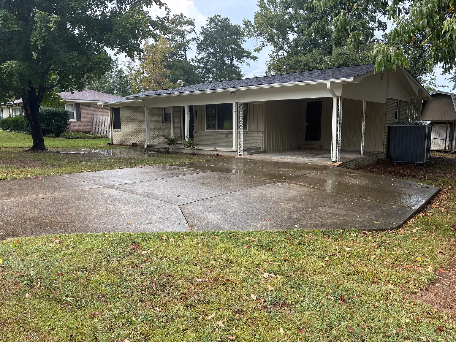 3 bed, 1305 sqft, $1,695 — Photo 1