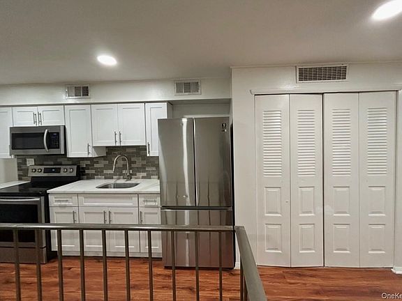 4th image of 200 Hilton Avenue #66