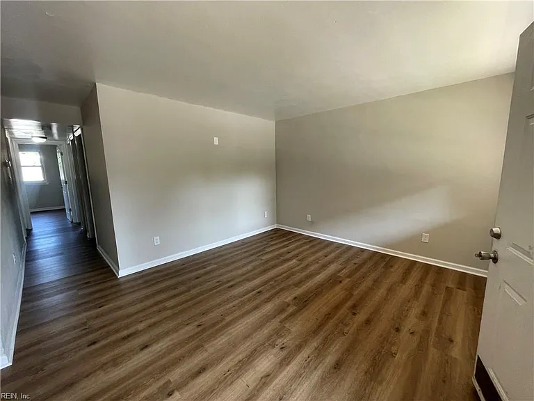 719 Marvin Ave #105 — Photo 11