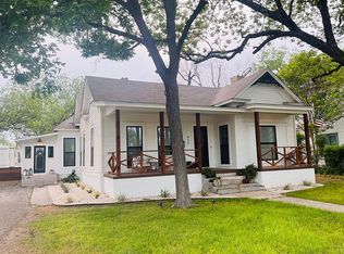 427 N Getty St, Uvalde, TX 78801