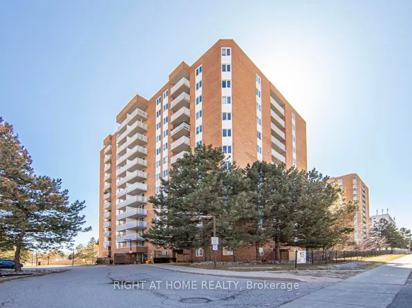 15 Sewells Rd #204, Toronto, ON M1B 3V7