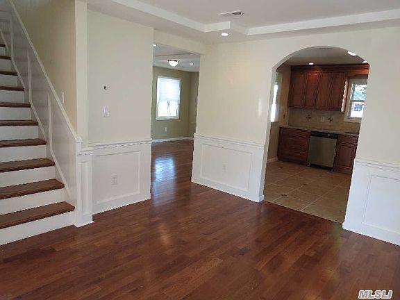 5th image of 265 Chambers Ave