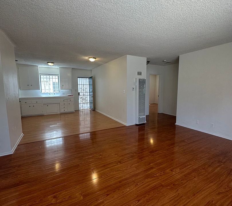 1st image of 11615 Culver Blvd #116155