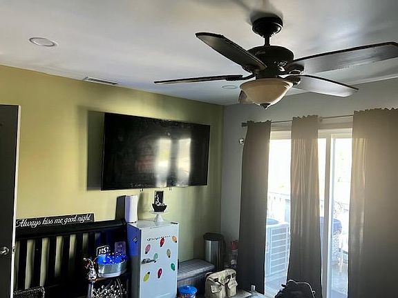 5th image of 12858 Sycamore Village Dr