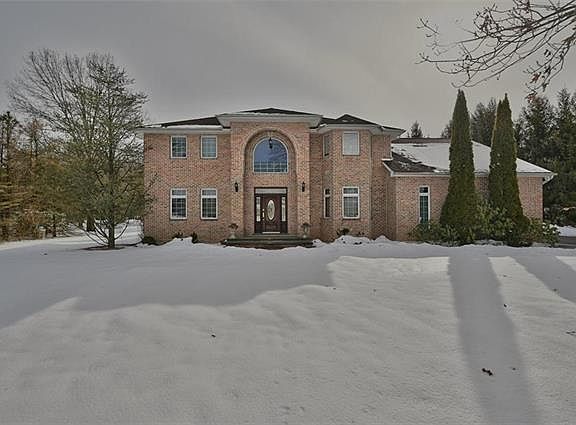 2nd image of 263 Hickory Dr