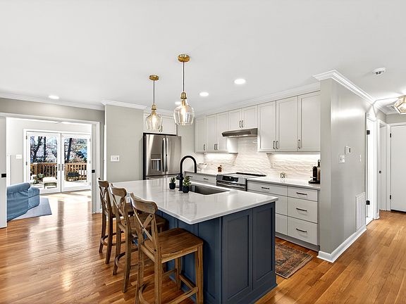 3rd image of 308 Latimer Rd