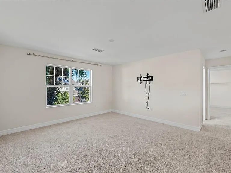 4522 Scarlet Loop — Photo 20