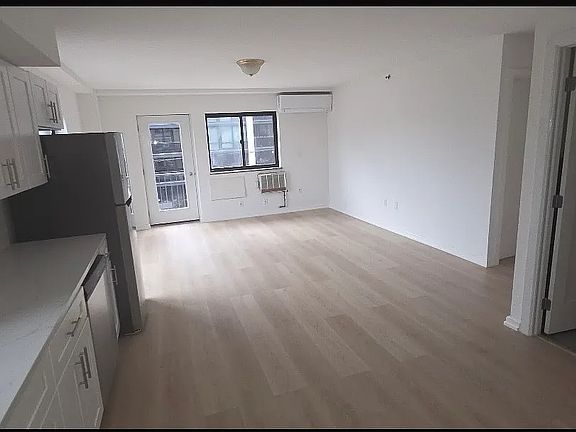 2nd image of 27-35 21st St #4AA