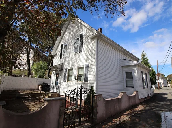 4 Foss Ave, Saugus, MA 01906