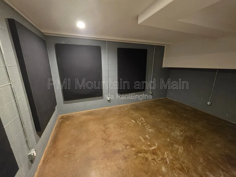 156 Bradley St — Photo 43