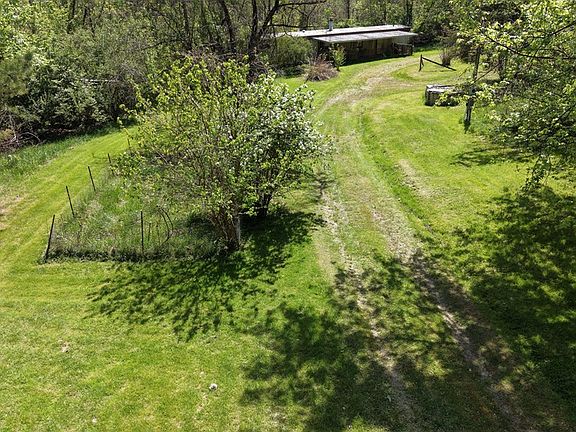 2nd image of 1155 Edgington Rd