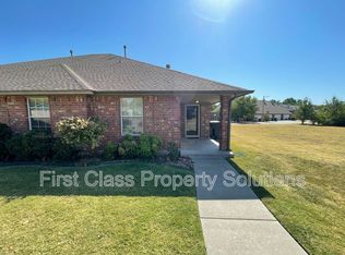 400 N Willowood Dr, Yukon, OK 73099