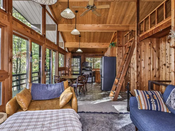 12179 Kobart Rd, Minocqua, WI 54548
