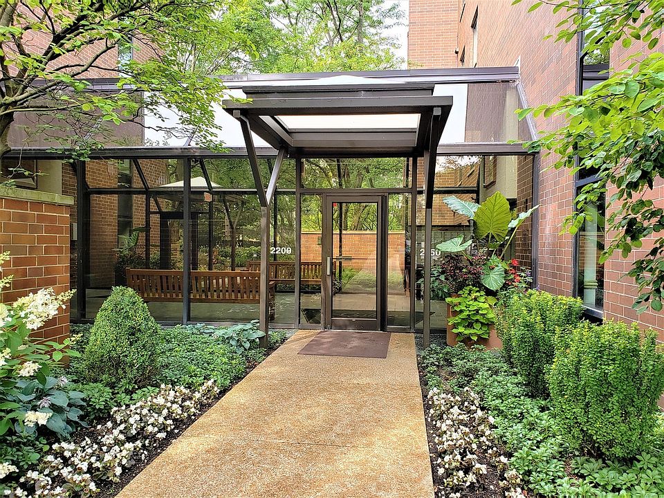 2200 Bouterse St. Front Entrance