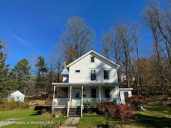 569 Prospect St, Montrose, PA 18801