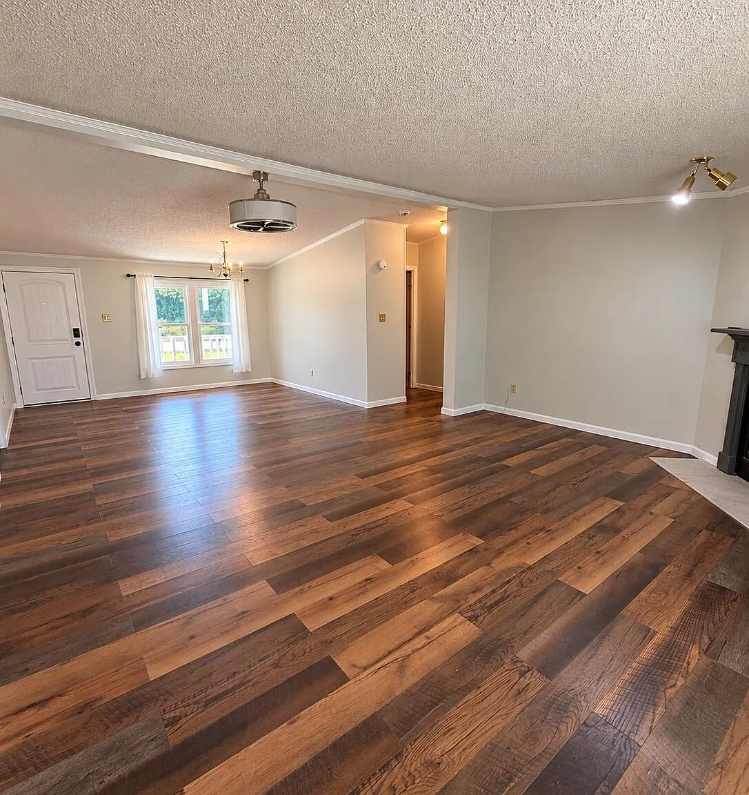 3 bed, 2.0 bath, $1,650 — Photo 4
