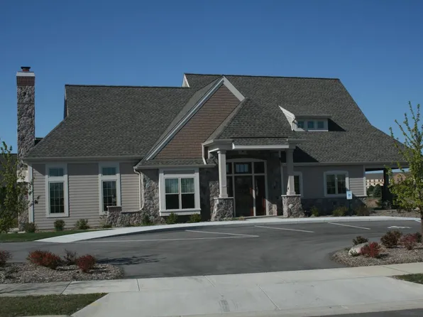 1603 Belmont LANE #44, Oconomowoc, WI 53066