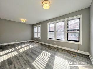 3943 N Janssen Ave #S3, Chicago, IL 60613