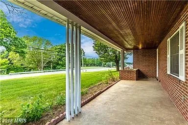 3 bed, 1.5 bath, 1594 sqft, $2,500 — Photo 3