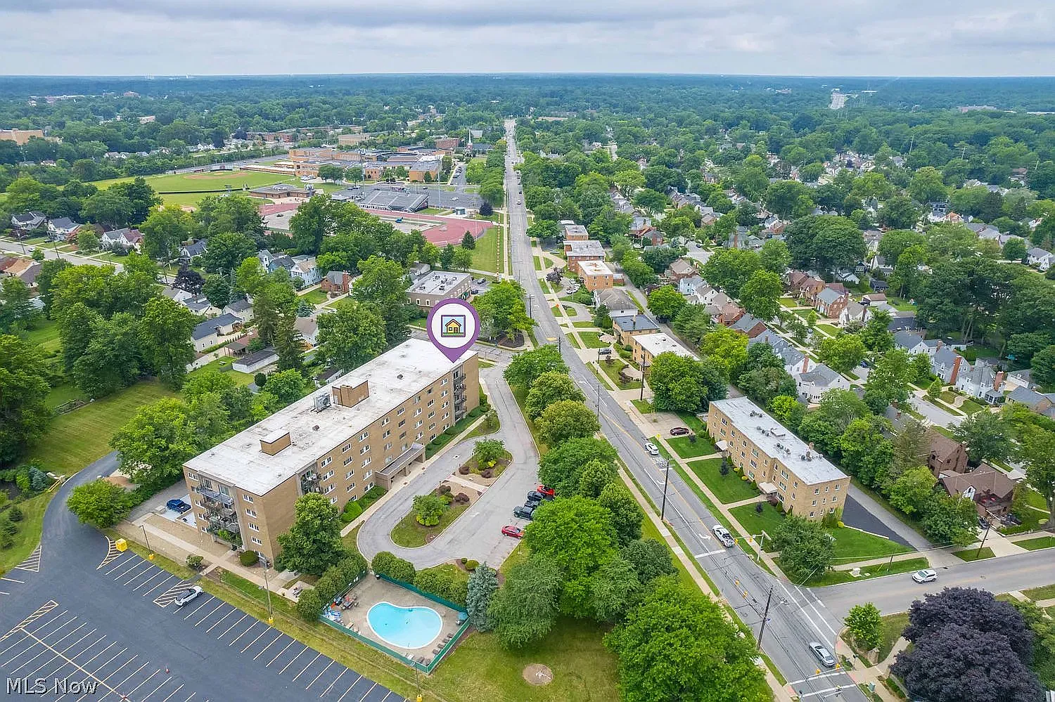2 bed, 924 sqft, $1,600 — Photo 3