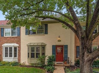 8509 Lakinhurst Ln, Springfield, VA 22152