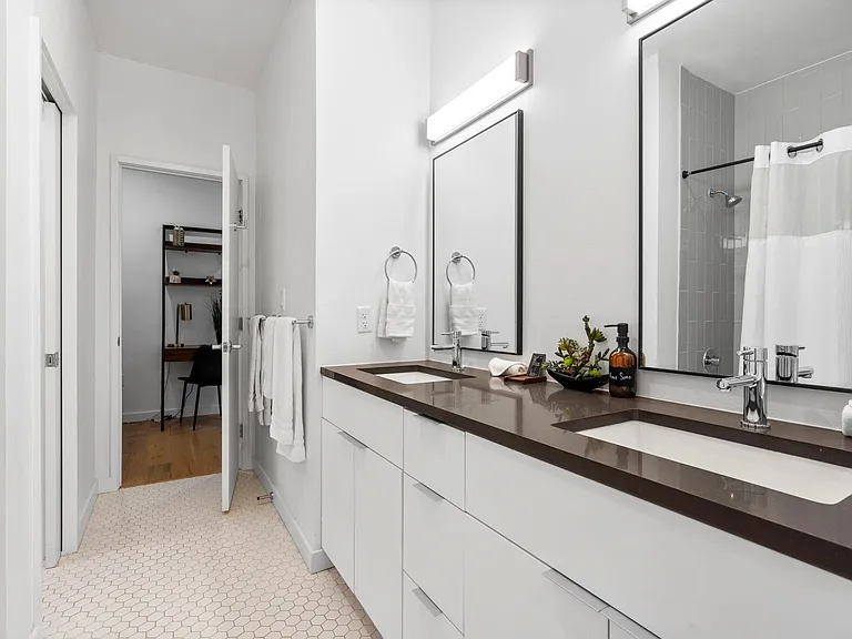 1701 E M L King Jr Blvd #105 — Photo 11