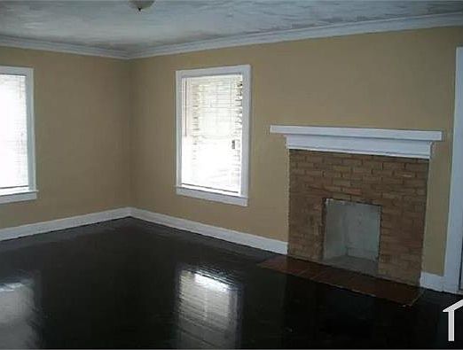 2nd image of 3314 Agnes Ave