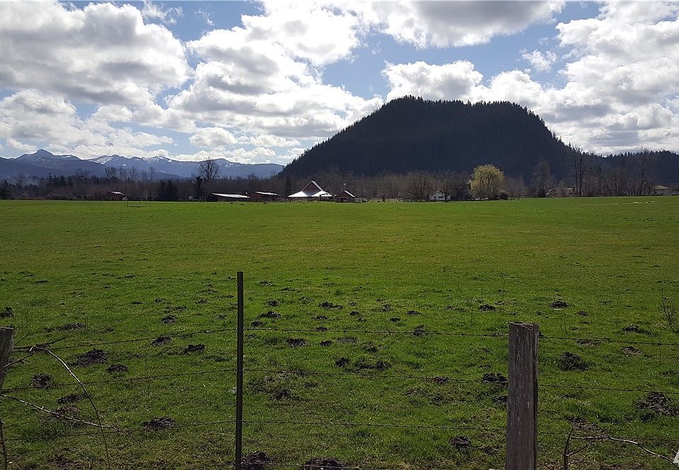 2nd image of 45700 276th Ave SE
