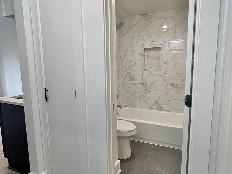 2210 Pearl St #202 — Photo 11