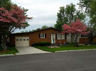 5803 3rd Ave, Vienna, WV 26105