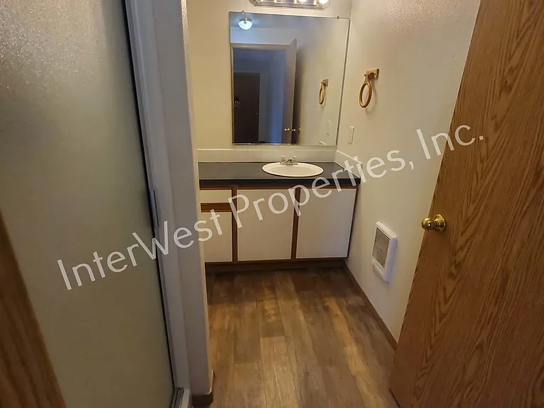 9931 NE Prescott St #13 — Photo 12