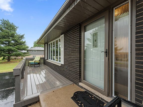 2nd image of 2464 E Lakeshore Dr