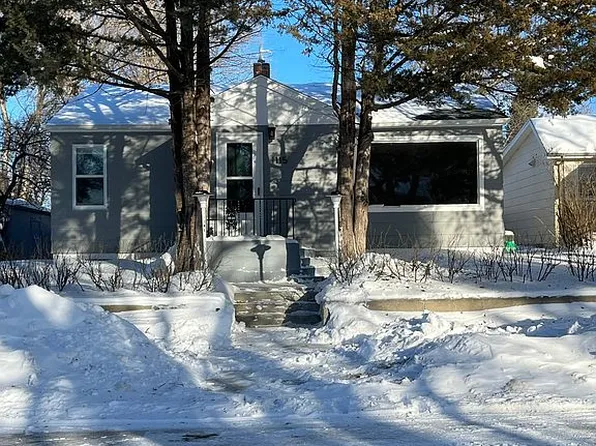 1115 2nd St NE, Devils Lake, ND 58301