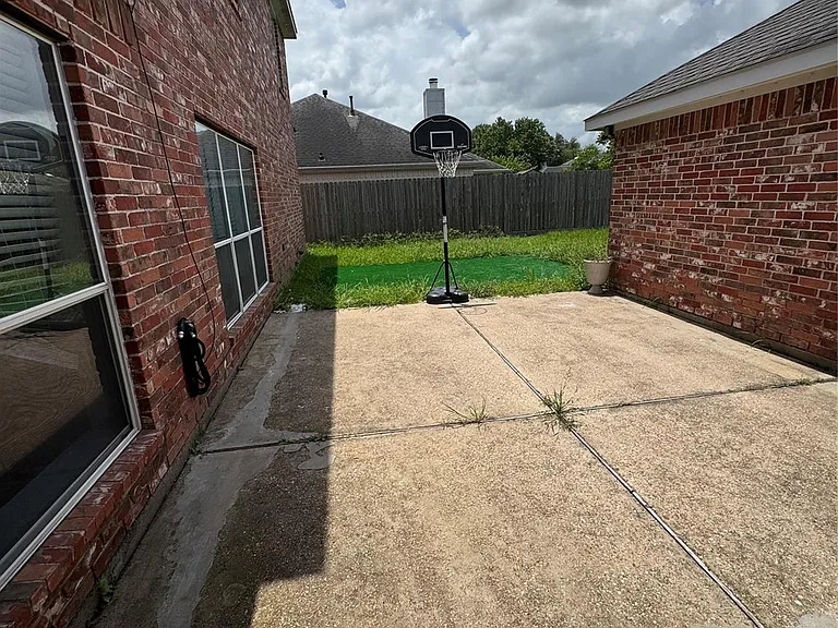 4409 Juan Carlos Ct — Photo 11