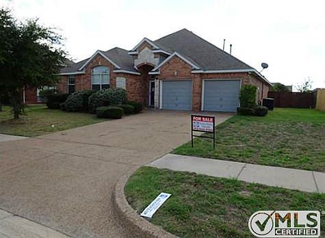 1st image of 1100 Lilac Ln