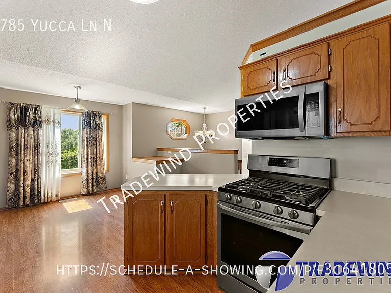 5785 Yucca Ln N — Photo 3