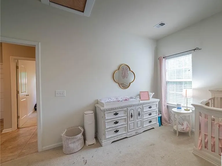 338 Scarlett Ln — Photo 8