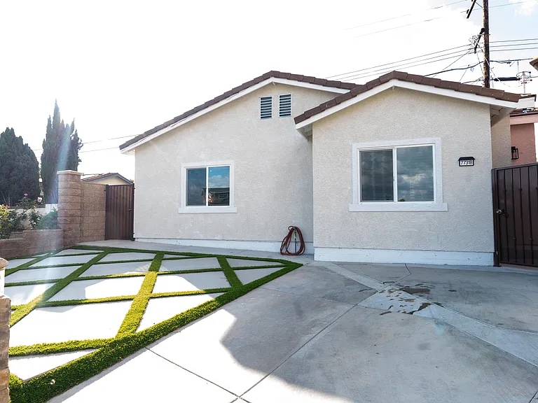 7731 Park McComber Cir — Photo 10