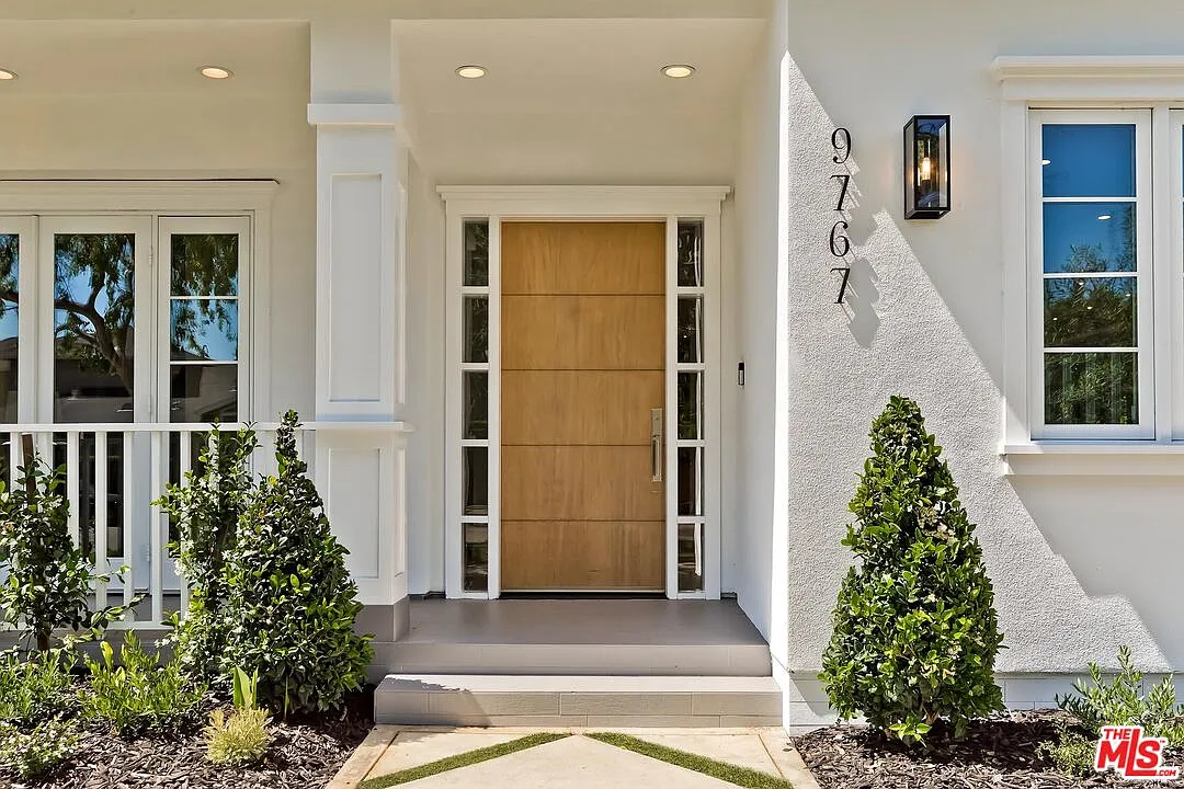 5 bed, 6.0 bath, 4350 sqft, $22,500 — Photo 3