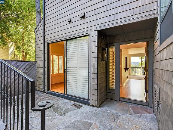 4th image of 1975 Fair Ridge Ct