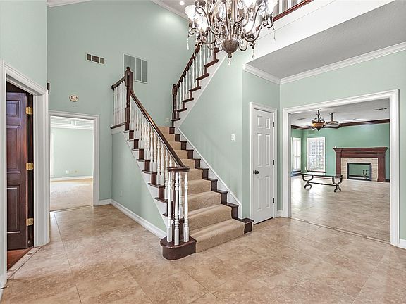 4th image of 6400 Creekside Dr