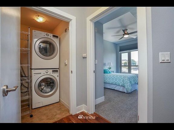 3rd image of 1501 Tacoma Ave S Unit 404