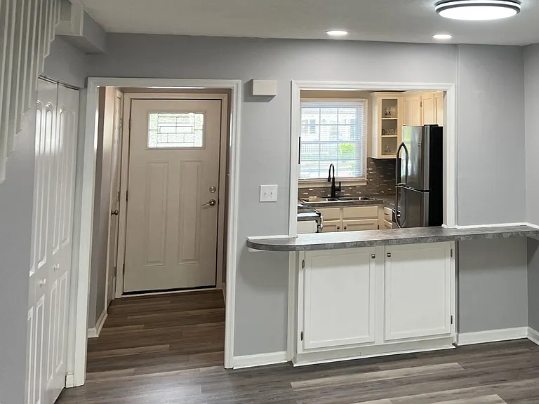 3400 N Oak St #5 — Photo 5