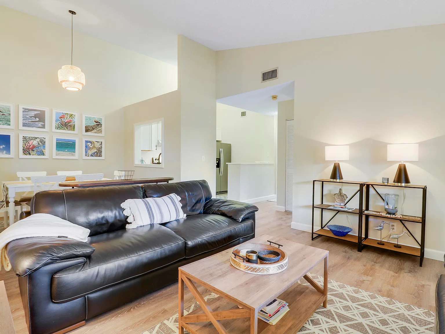 2 bed, 2.0 bath, 980 sqft, $2,500 — Photo 4