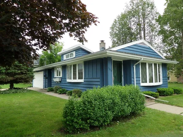 305 7th Ave, Antigo, WI 54409